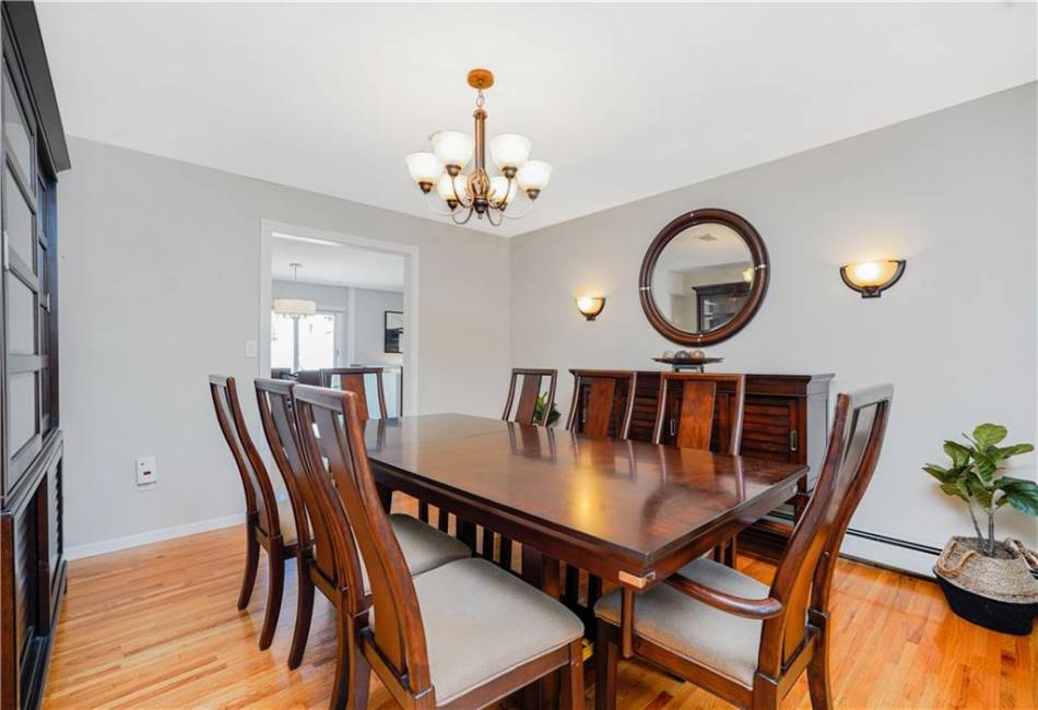 723 Ionia Avenue, Staten Island, New York 10312, 4 Bedrooms Bedrooms, ,3 BathroomsBathrooms,Residential,For Sale,Ionia,492783