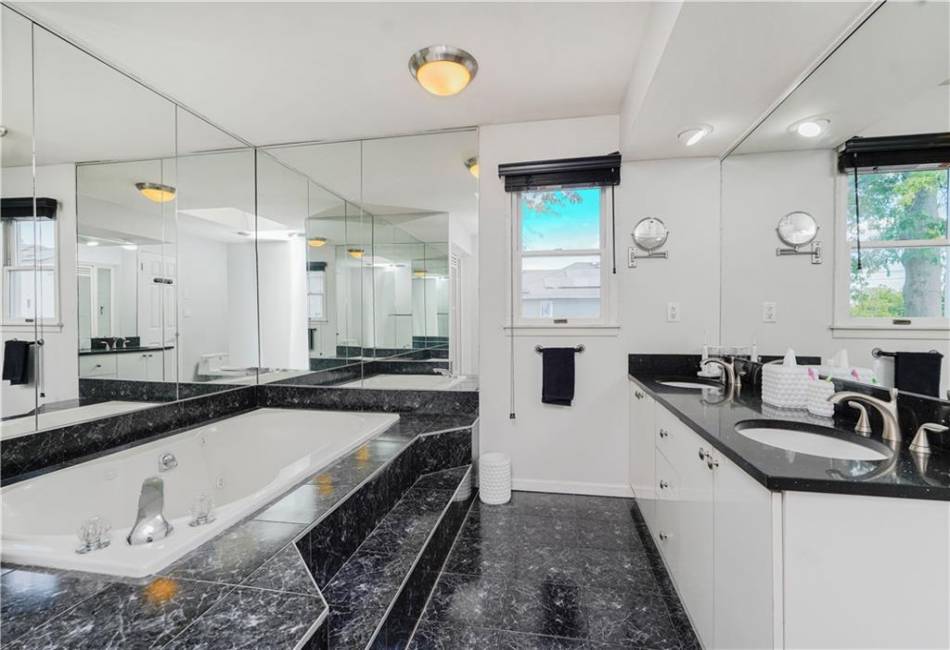 723 Ionia Avenue, Staten Island, New York 10312, 4 Bedrooms Bedrooms, ,3 BathroomsBathrooms,Residential,For Sale,Ionia,492783