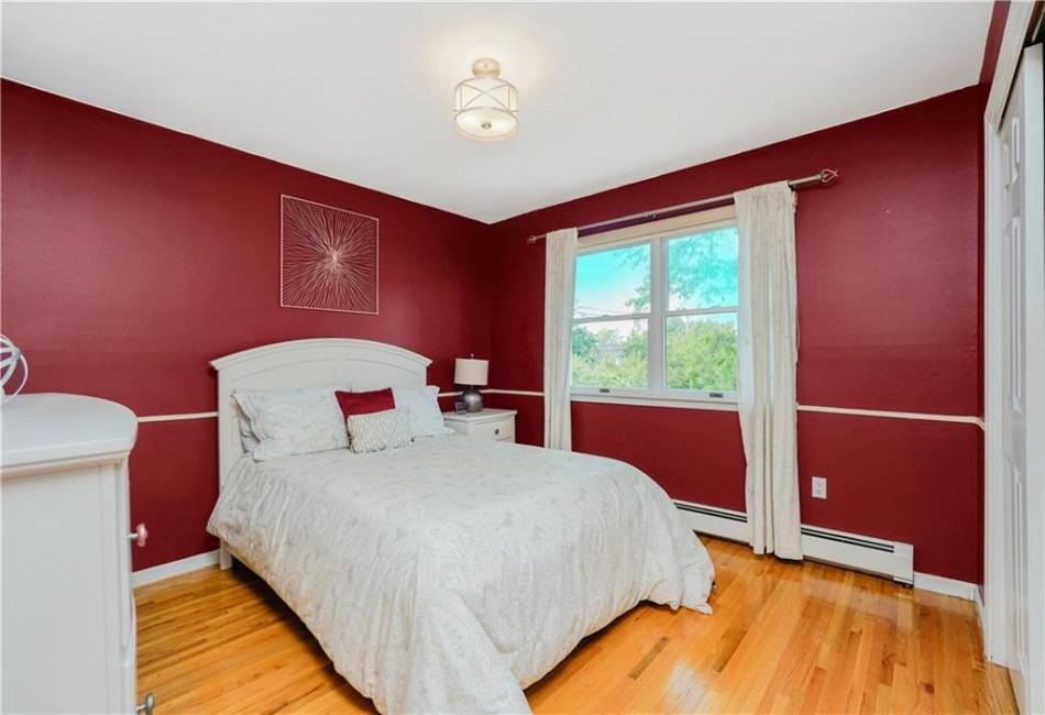 723 Ionia Avenue, Staten Island, New York 10312, 4 Bedrooms Bedrooms, ,3 BathroomsBathrooms,Residential,For Sale,Ionia,492783
