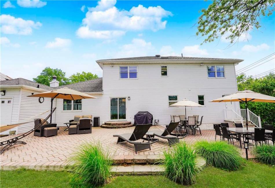 723 Ionia Avenue, Staten Island, New York 10312, 4 Bedrooms Bedrooms, ,3 BathroomsBathrooms,Residential,For Sale,Ionia,492783