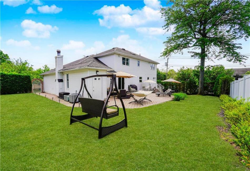 723 Ionia Avenue, Staten Island, New York 10312, 4 Bedrooms Bedrooms, ,3 BathroomsBathrooms,Residential,For Sale,Ionia,492783