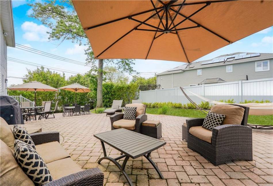 723 Ionia Avenue, Staten Island, New York 10312, 4 Bedrooms Bedrooms, ,3 BathroomsBathrooms,Residential,For Sale,Ionia,492783