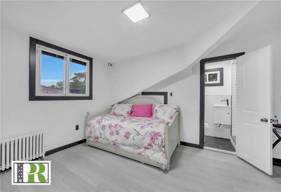 1797 14th Street, Brooklyn, New York 11229, 5 Bedrooms Bedrooms, ,3 BathroomsBathrooms,Residential,For Sale,14th,492802