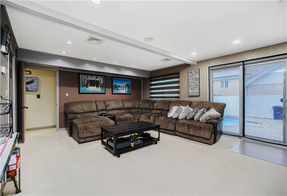 53 Hanover Avenue, Staten Island, New York 10309, 5 Bedrooms Bedrooms, ,4 BathroomsBathrooms,Residential,For Sale,Hanover,492835