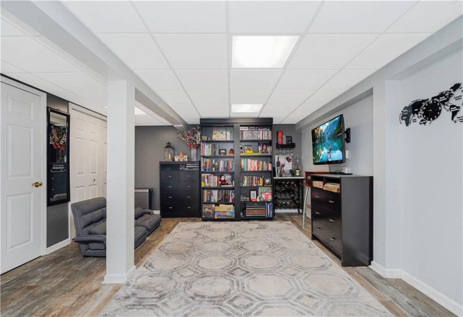53 Hanover Avenue, Staten Island, New York 10309, 5 Bedrooms Bedrooms, ,4 BathroomsBathrooms,Residential,For Sale,Hanover,492835
