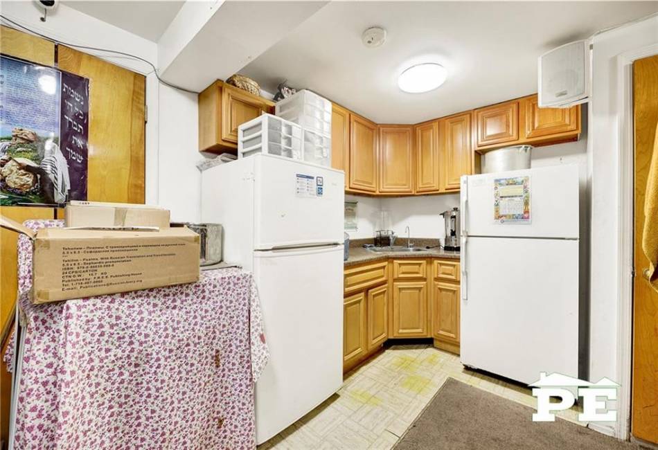 1201 10th Street, Brooklyn, New York 11230, 5 Bedrooms Bedrooms, ,4 BathroomsBathrooms,Residential,For Sale,10th,492836