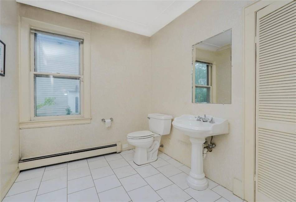 751 Jewett Avenue, Staten Island, New York 103014, 4 Bedrooms Bedrooms, ,3 BathroomsBathrooms,Residential,For Sale,Jewett,492868