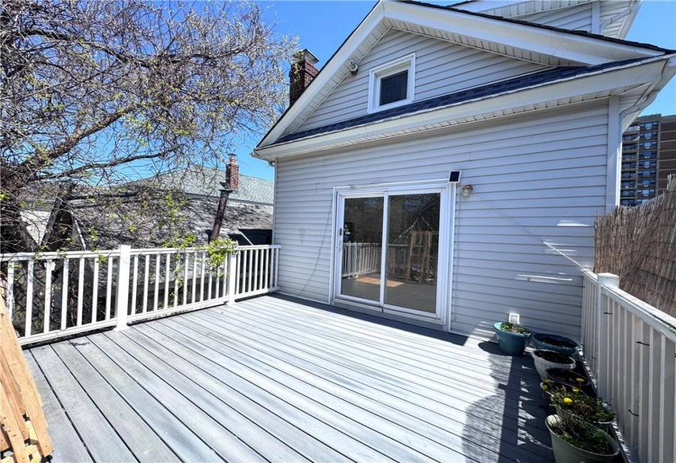 314 Beach 101st Street, Rockaway Park, New York 11694, 3 Bedrooms Bedrooms, ,1 BathroomBathrooms,Rental,For Sale,Beach 101st,492870