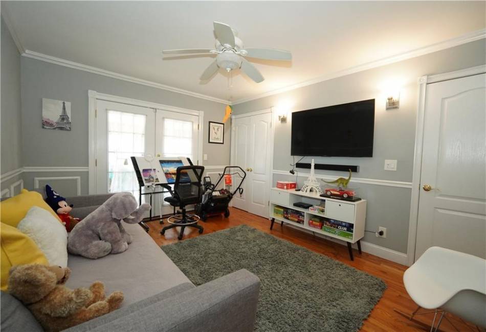48 Draper Place, New Springville, New York 10314, 6 Bedrooms Bedrooms, ,4 BathroomsBathrooms,Residential,For Sale,Draper,492873