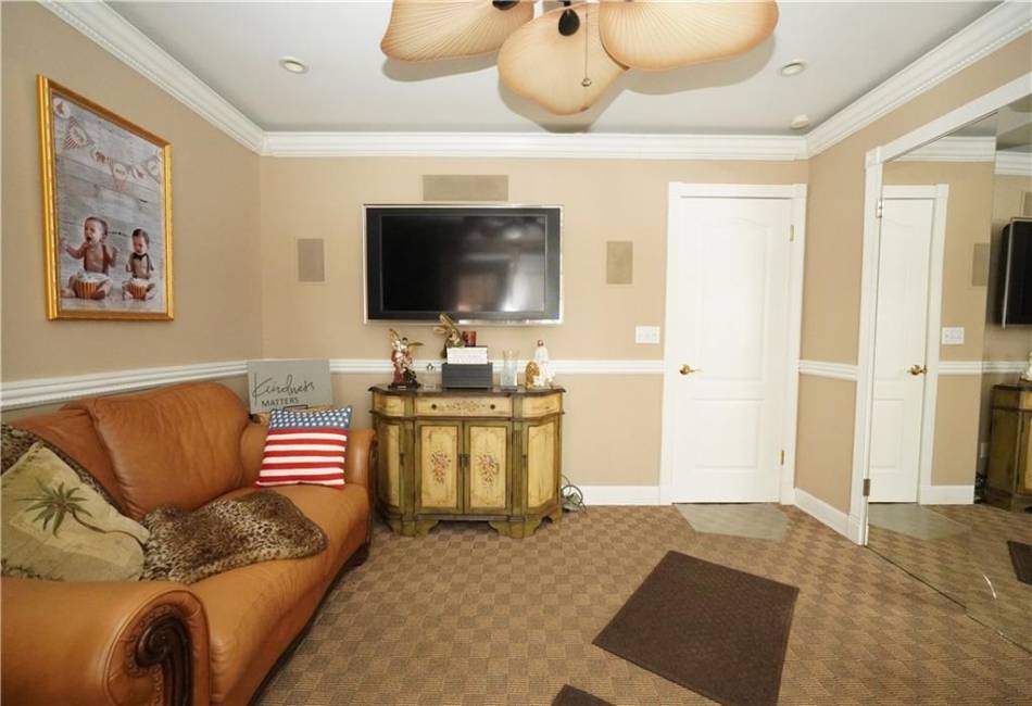 48 Draper Place, New Springville, New York 10314, 6 Bedrooms Bedrooms, ,4 BathroomsBathrooms,Residential,For Sale,Draper,492873