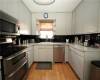 48 Draper Place, New Springville, New York 10314, 6 Bedrooms Bedrooms, ,4 BathroomsBathrooms,Residential,For Sale,Draper,492873