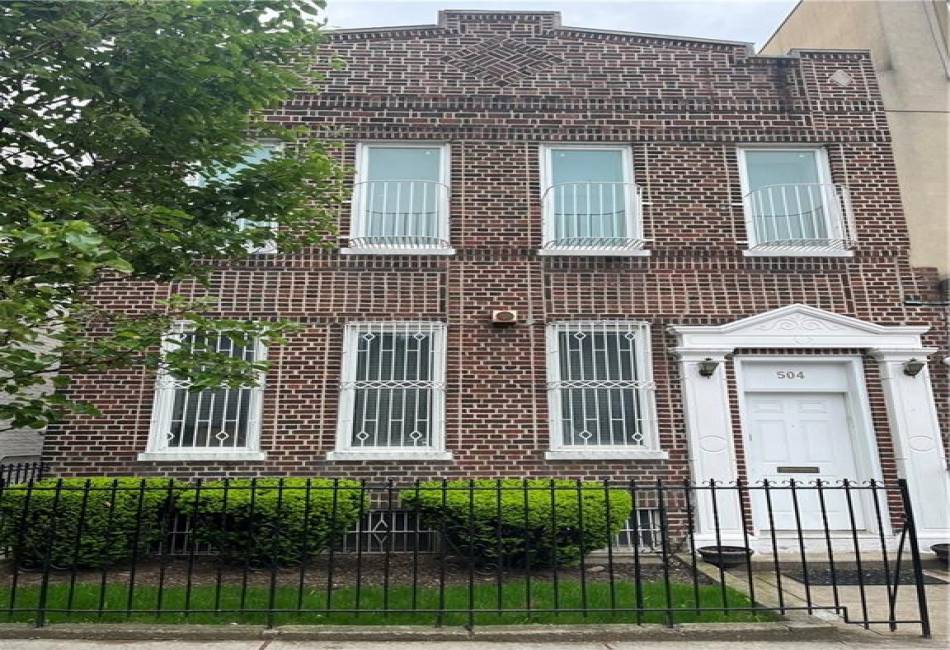 504 Avenue M, Brooklyn, New York 11230, 7 Bedrooms Bedrooms, ,6 BathroomsBathrooms,Residential,For Sale,Avenue M,492876
