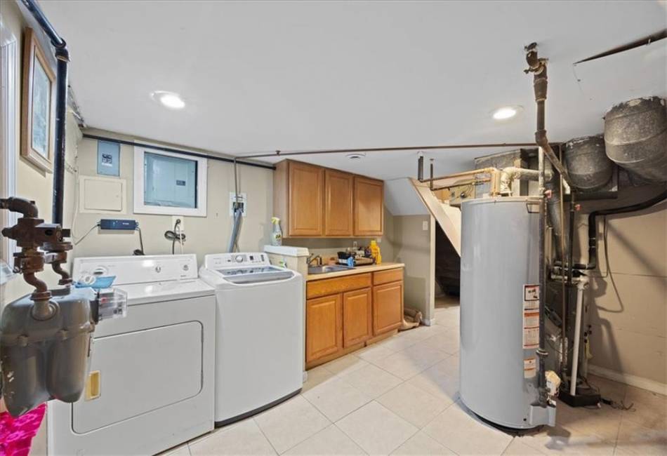 628 Thomas S Boyland Street, Brooklyn, New York 11212, 3 Bedrooms Bedrooms, ,2 BathroomsBathrooms,Residential,For Sale,Thomas S Boyland,492891