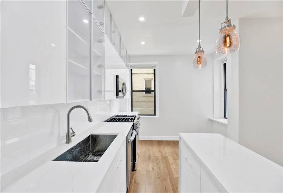 7101 Shore Road, Brooklyn, New York 11209, 1 Bedroom Bedrooms, ,1 BathroomBathrooms,Residential,For Sale,Shore,492894