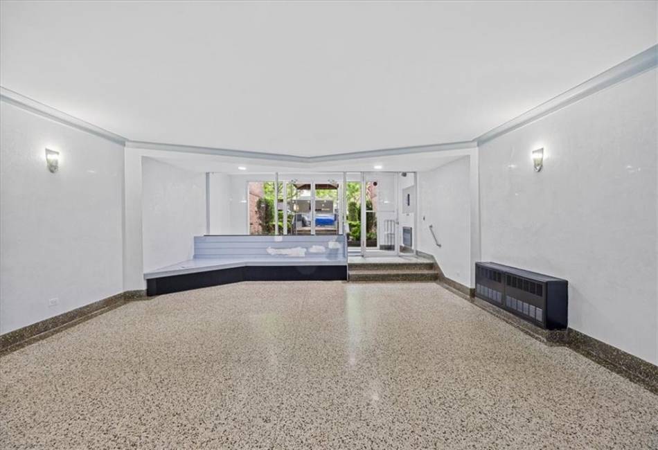9040 Fort Hamilton Parkway, Brooklyn, New York 11209, 1 Bedroom Bedrooms, ,1 BathroomBathrooms,Residential,For Sale,Fort Hamilton,492896