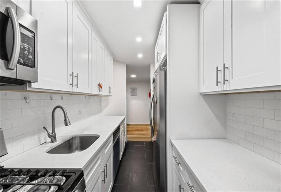 9040 Fort Hamilton Parkway, Brooklyn, New York 11209, 1 Bedroom Bedrooms, ,1 BathroomBathrooms,Residential,For Sale,Fort Hamilton,492896