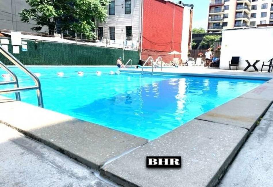 1625 Emmons Avenue, Brooklyn, New York 11235, 2 Bedrooms Bedrooms, ,1 BathroomBathrooms,Residential,For Sale,Emmons,489452