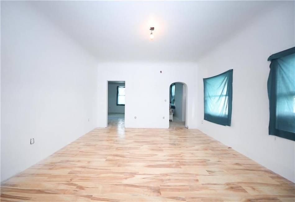 1905 Clove Road, Staten Island, New York 10304, 4 Bedrooms Bedrooms, ,3 BathroomsBathrooms,Residential,For Sale,Clove,492754