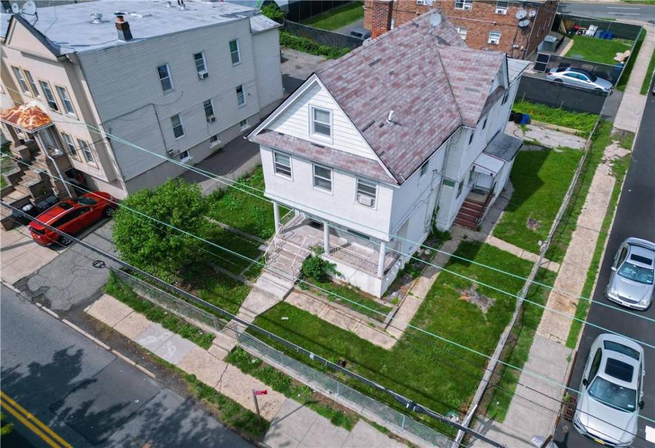 1905 Clove Road, Staten Island, New York 10304, 4 Bedrooms Bedrooms, ,3 BathroomsBathrooms,Residential,For Sale,Clove,492754