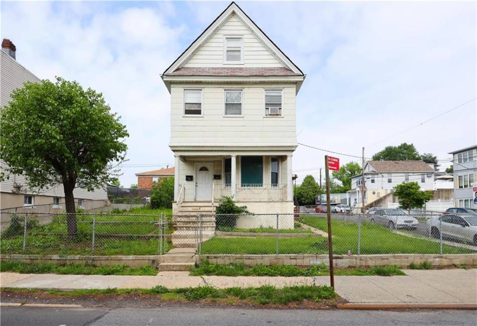 1905 Clove Road, Staten Island, New York 10304, 4 Bedrooms Bedrooms, ,3 BathroomsBathrooms,Residential,For Sale,Clove,492754