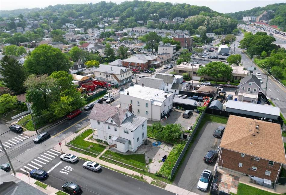 1905 Clove Road, Staten Island, New York 10304, 4 Bedrooms Bedrooms, ,3 BathroomsBathrooms,Residential,For Sale,Clove,492754