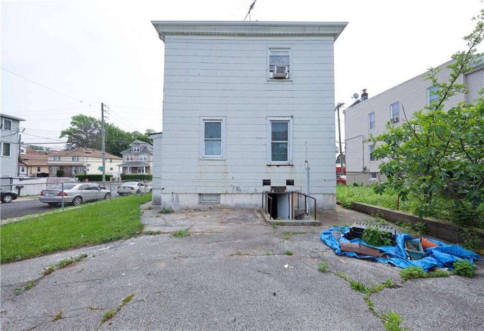 1905 Clove Road, Staten Island, New York 10304, 4 Bedrooms Bedrooms, ,3 BathroomsBathrooms,Residential,For Sale,Clove,492754