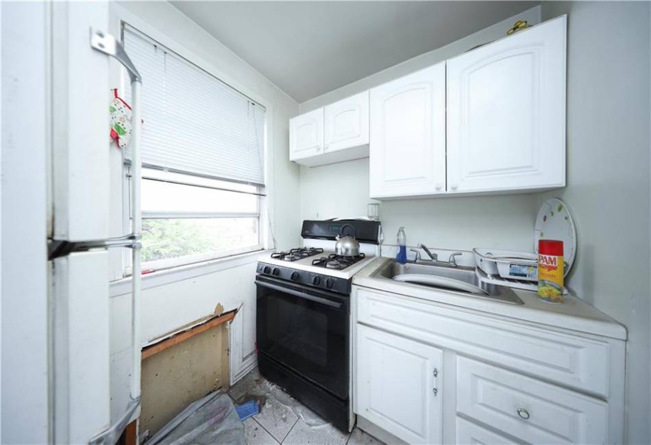 1905 Clove Road, Staten Island, New York 10304, 4 Bedrooms Bedrooms, ,3 BathroomsBathrooms,Residential,For Sale,Clove,492754