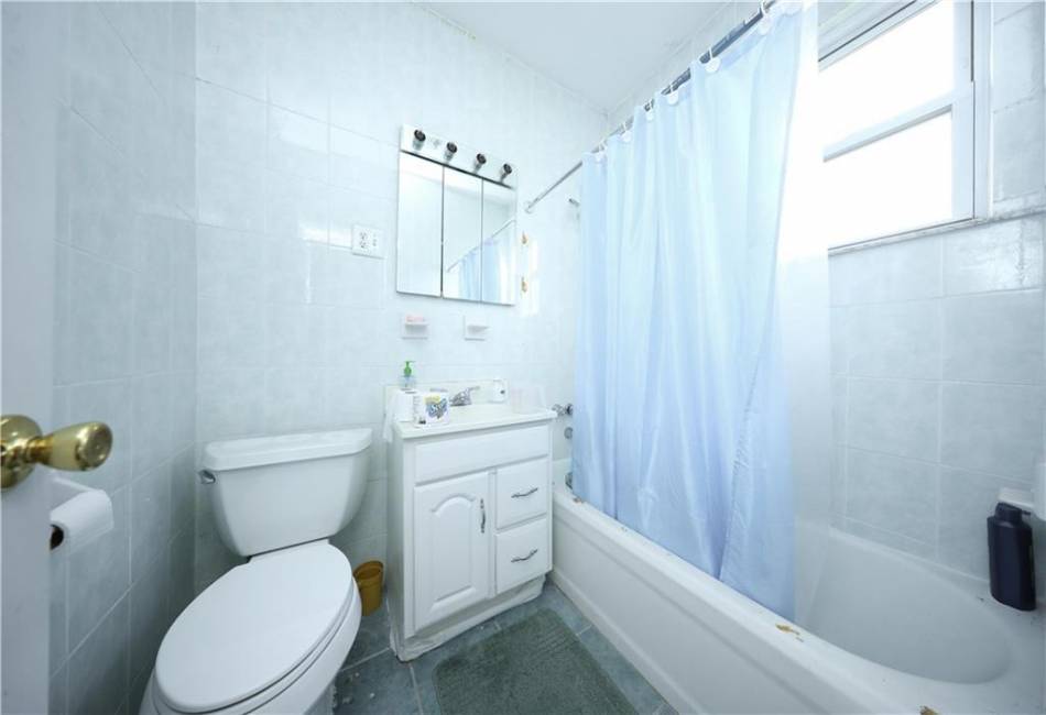 1905 Clove Road, Staten Island, New York 10304, 4 Bedrooms Bedrooms, ,3 BathroomsBathrooms,Residential,For Sale,Clove,492754