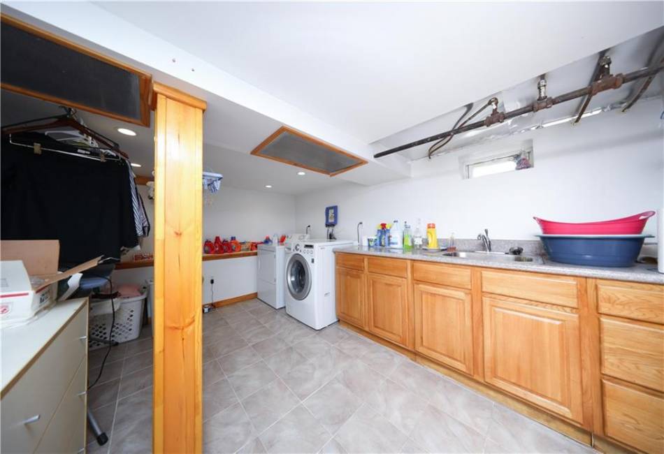 2366 29th Street, Brooklyn, New York 11229, 4 Bedrooms Bedrooms, ,2 BathroomsBathrooms,Residential,For Sale,29th,492881