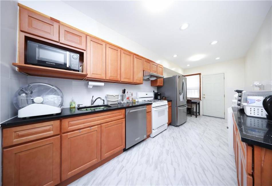 2366 29th Street, Brooklyn, New York 11229, 4 Bedrooms Bedrooms, ,2 BathroomsBathrooms,Residential,For Sale,29th,492881