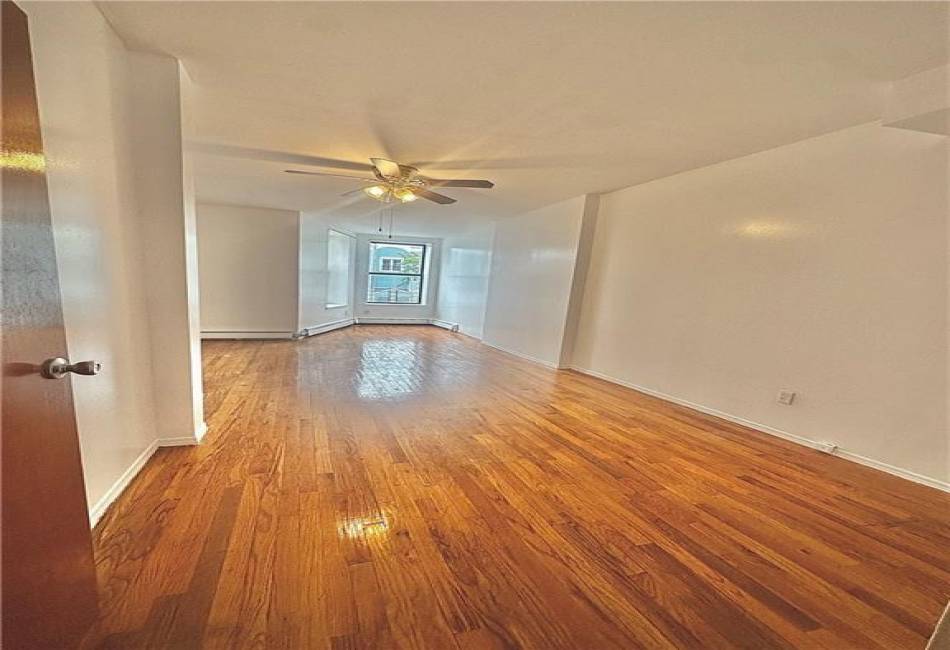 924 Hancock Street, Brooklyn, New York 11233, 3 Bedrooms Bedrooms, ,1.5 BathroomsBathrooms,Rental,For Sale,Hancock,492906