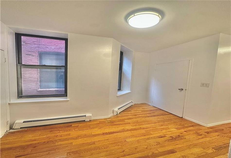 924 Hancock Street, Brooklyn, New York 11233, 3 Bedrooms Bedrooms, ,1.5 BathroomsBathrooms,Rental,For Sale,Hancock,492906