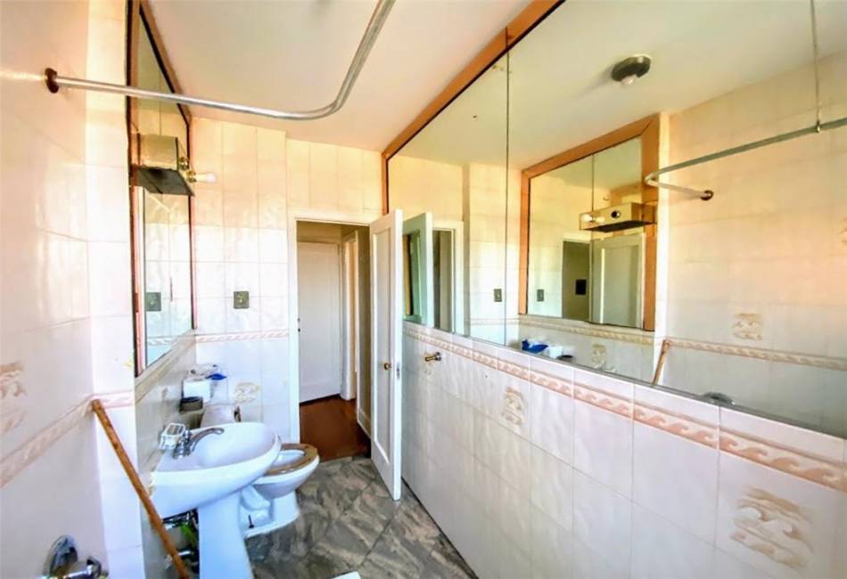 1560 18th Street, Brooklyn, New York 11230, ,1 BathroomBathrooms,Residential,For Sale,18th,489739