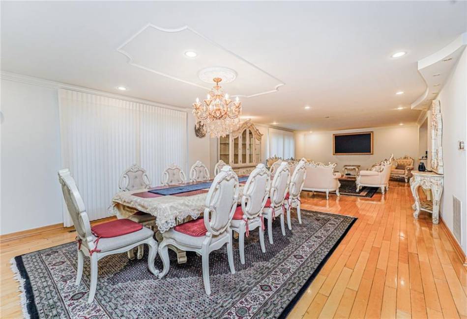620 Ocean Terrace, Staten Island, New York 10301, 4 Bedrooms Bedrooms, ,3 BathroomsBathrooms,Residential,For Sale,Ocean,492908