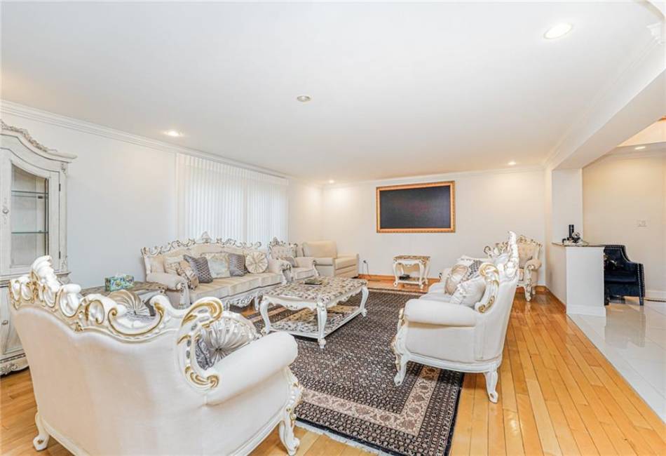 620 Ocean Terrace, Staten Island, New York 10301, 4 Bedrooms Bedrooms, ,3 BathroomsBathrooms,Residential,For Sale,Ocean,492908