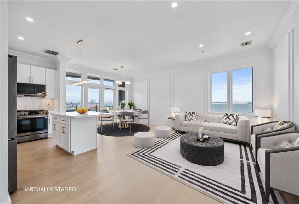 90 Bay Street Landing, Staten Island, New York 10301, 3 Bedrooms Bedrooms, ,3 BathroomsBathrooms,Residential,For Sale,Bay Street Landing,492909