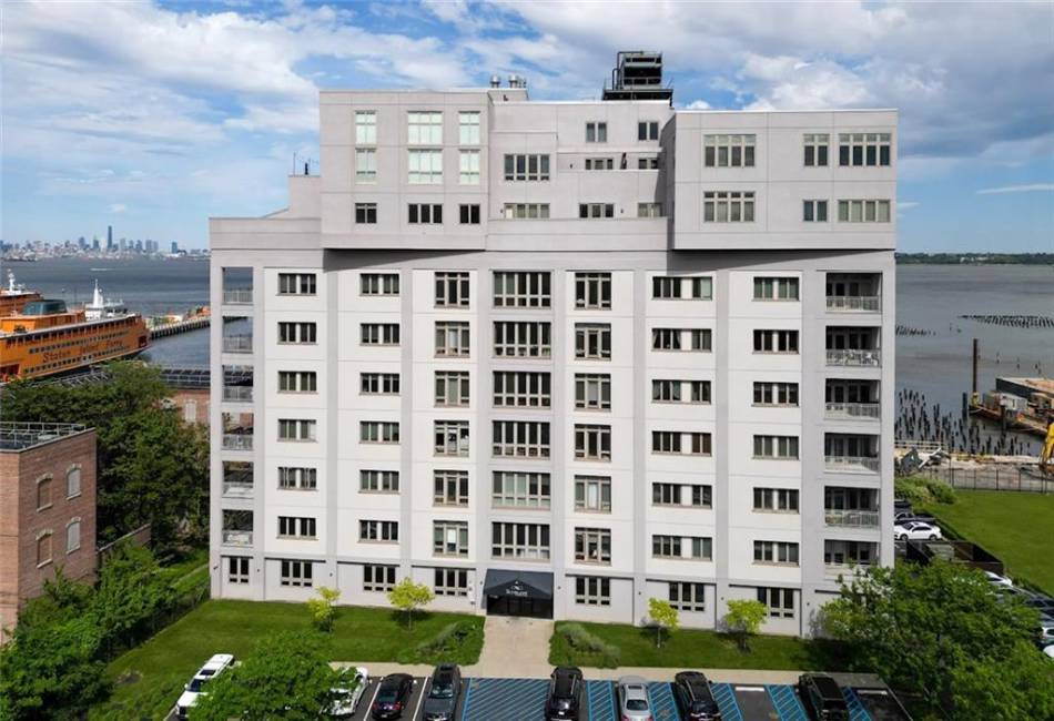 90 Bay Street Landing, Staten Island, New York 10301, 3 Bedrooms Bedrooms, ,3 BathroomsBathrooms,Residential,For Sale,Bay Street Landing,492909