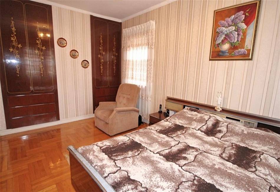 119 Langham Street, Brooklyn, New York 11235, 5 Bedrooms Bedrooms, ,4 BathroomsBathrooms,Residential,For Sale,Langham,492911