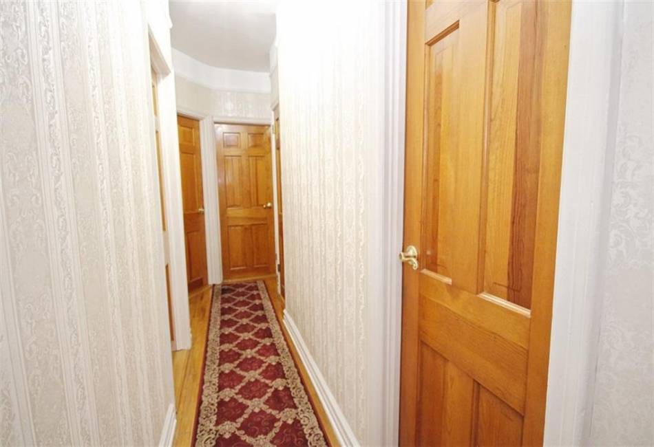 119 Langham Street, Brooklyn, New York 11235, 5 Bedrooms Bedrooms, ,4 BathroomsBathrooms,Residential,For Sale,Langham,492911