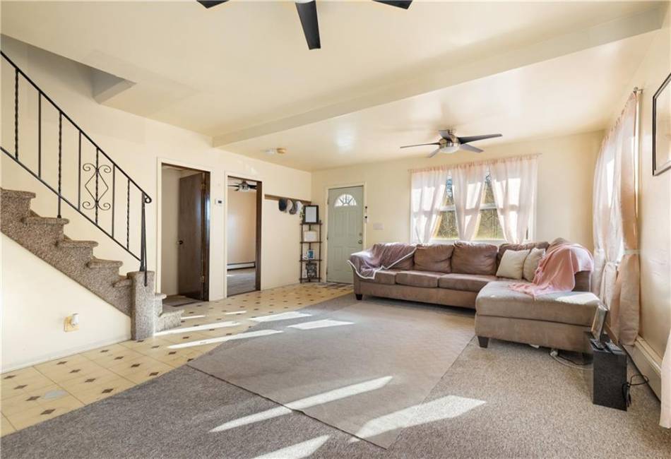 432 Neckar Avenue, Staten Island, New York 10304, 4 Bedrooms Bedrooms, ,4 BathroomsBathrooms,Residential,For Sale,Neckar,492914