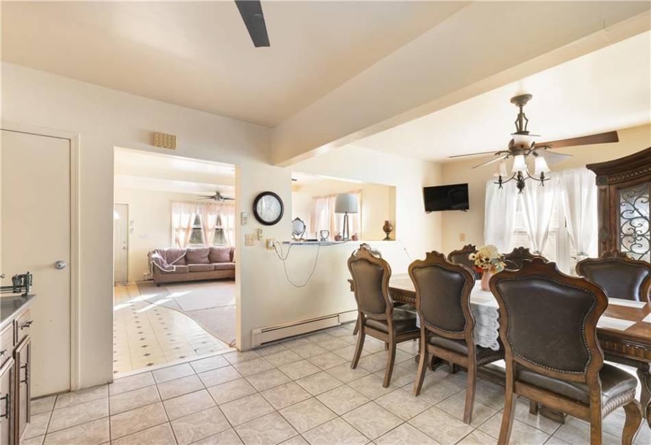 432 Neckar Avenue, Staten Island, New York 10304, 4 Bedrooms Bedrooms, ,4 BathroomsBathrooms,Residential,For Sale,Neckar,492914