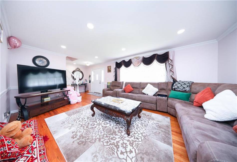 171 Dewey Avenue, Staten Island, New York 10308, 4 Bedrooms Bedrooms, ,3 BathroomsBathrooms,Residential,For Sale,Dewey,492915
