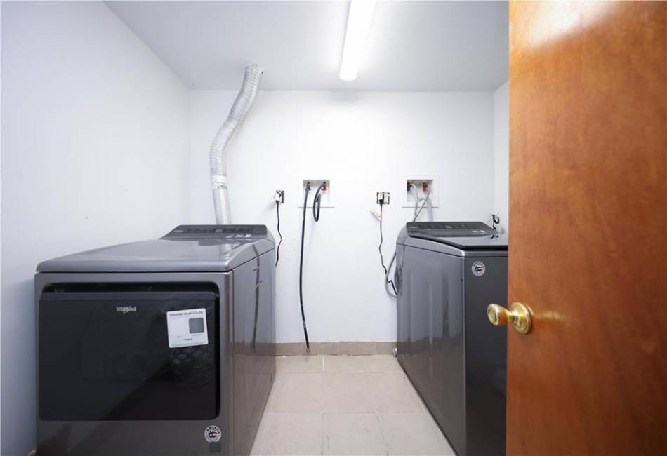 171 Dewey Avenue, Staten Island, New York 10308, 4 Bedrooms Bedrooms, ,3 BathroomsBathrooms,Residential,For Sale,Dewey,492915