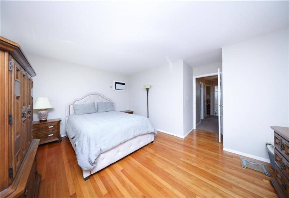 223 Abingdon Avenue, Staten Island, New York 10308, 3 Bedrooms Bedrooms, ,2 BathroomsBathrooms,Residential,For Sale,Abingdon,492919