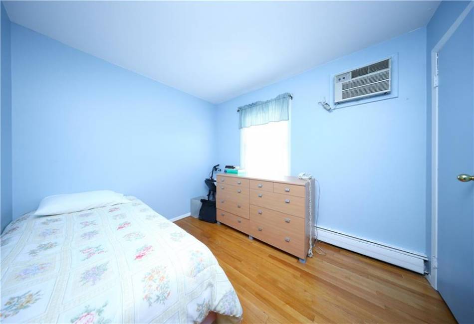 223 Abingdon Avenue, Staten Island, New York 10308, 3 Bedrooms Bedrooms, ,2 BathroomsBathrooms,Residential,For Sale,Abingdon,492919