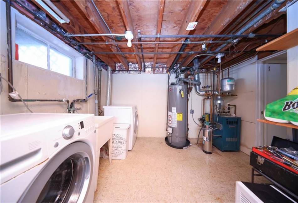 223 Abingdon Avenue, Staten Island, New York 10308, 3 Bedrooms Bedrooms, ,2 BathroomsBathrooms,Residential,For Sale,Abingdon,492919