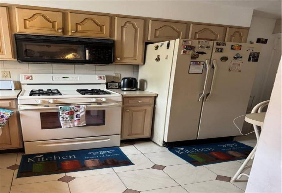 4515 Foster Avenue, Brooklyn, New York 11203, 3 Bedrooms Bedrooms, ,2 BathroomsBathrooms,Residential,For Sale,Foster,492921