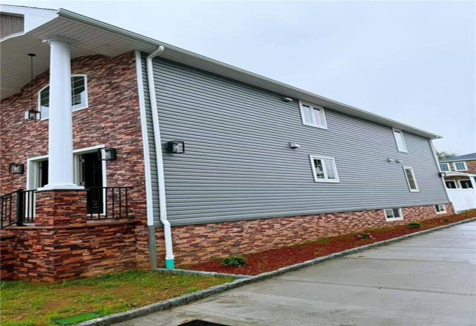 30 Church Avenue, Staten Island, New York 10314, 7 Bedrooms Bedrooms, ,5 BathroomsBathrooms,Residential,For Sale,Church,492916