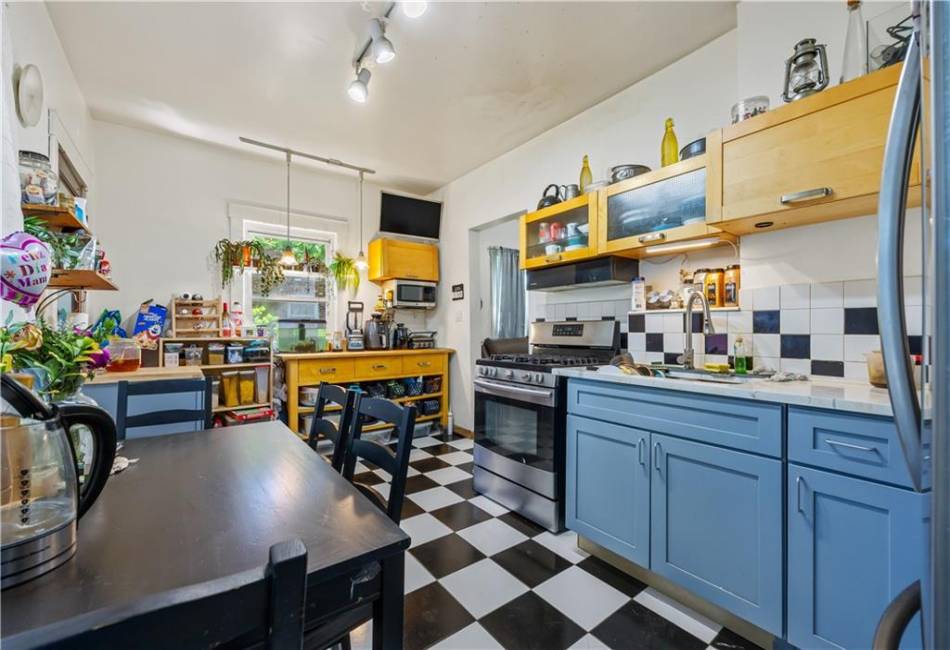 701 127th St, Queens, New York 11356, 3 Bedrooms Bedrooms, ,2 BathroomsBathrooms,Residential,For Sale,127th St,492931