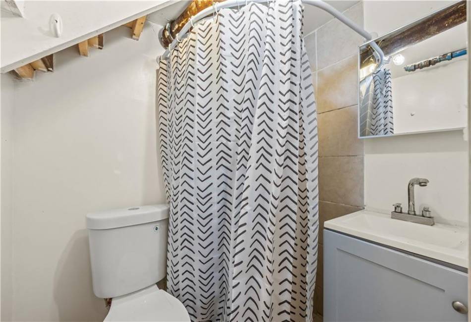 701 127th St, Queens, New York 11356, 3 Bedrooms Bedrooms, ,2 BathroomsBathrooms,Residential,For Sale,127th St,492931